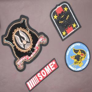 刺繍入りアイロンロゴ刺繍パッチテキスタイルラベルパーカーカスタムシェニールパッチ衣料品タグ（ロゴ付き） - Product Image 2