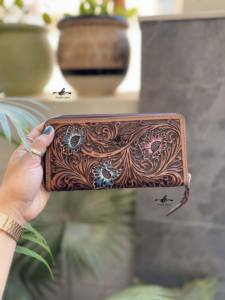 เคสโทรศัพท์แบบคลัทช์มือแกะสลักมีสไตล์กระเป๋าสตางค์หนังตะวันตกสีน้ำตาลสีน้ำตาลมาใหม่สำหรับผู้หญิงใช้งานได้หลากหลาย - Product Image 4