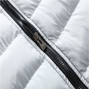 Chaleco acolchado sin mangas ligero para hombre, chaleco de invierno con aislamiento transpirable para deportes, senderismo, camping y trajes casuales urbanos - Product Image 5