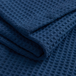 Peignoir de luxe en coton interlock tricoté gaufré, doux et confortable, unisexe, pour hôtel et spa, fabriqué en Turquie - Couleur bleu marine - Product Image 2
