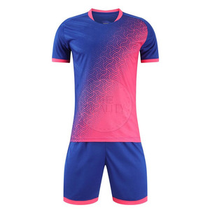 Uniforme de fútbol de nuevo estilo de último diseño, calidad superior, transpirable, Color sólido, 100% poliéster, secado rápido, ecológico, para hombres y adultos - Product Image 1