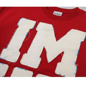 Sweat-shirt d'hiver rouge IM up en détresse avec logo audacieux Design décontracté 100% coton coupe surdimensionnée pour unisexe - Product Image 2