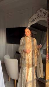 TOP DE DISEÑADOR CON BORDADO DE LENTEJUELAS CON PLAZO Y DUPATTA - Product Image 3