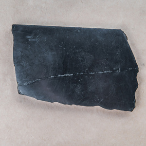 กระเบื้อง shungite ขัด (ด้านเดียว) ผิดปกติ - Product Image 1
