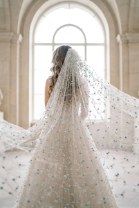 ผ้าลูกไม้ตาข่ายปักลายดอกไม้สีงาช้างแบบทอ  น้ำหนักเบา เหมาะสำหรับชุดแต่งงานเด็กผู้หญิง ลายดอกไม้กระจายตัวแบบเถาวัลย์ - Product Image 3