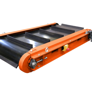 Aimant autonettoyant <span class=keywords><strong>à</strong></span> courroie transversale de 3 pieds de long et 30 pouces de large pour mettre sur un convoyeur tirant le métal hors de la saleté - Product Image 1