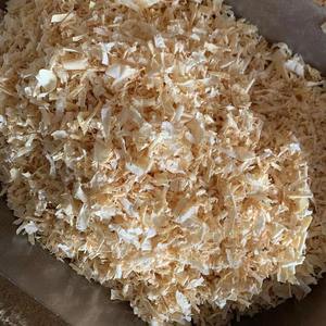 Copeaux de bois de pin à haute efficacité pour chaudières et fours / Copeaux de bois de pin durables Combustible biomasse renouvelable - Product Image 1