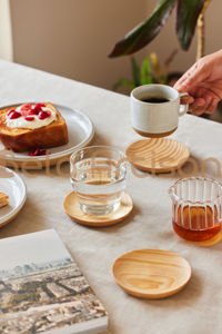 Posavasos Redondos Rústicos de Madera de Olivo, Juego de Posavasos de Madera Natural, Decoración Rústica Hecha a Mano para Cocina, Idea de Regalo para Bodas o Rancho, Toque Rústico - Product Image 3