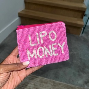 Monedero de Cuentas Coloridas Hecho a Mano con Diseños, Textos y Patrones Únicos, Perfecto para Regalos y Uso Diario - Product Image 1