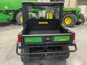 รถอเนกประสงค์ John Deere ขับเคลื่อน 4 ล้อ ราคาประหยัด พร้อมกระบะบรรทุกและกันชนหน้า สีเขียวและเหลือง พร้อมส่งออก - Product Image 2
