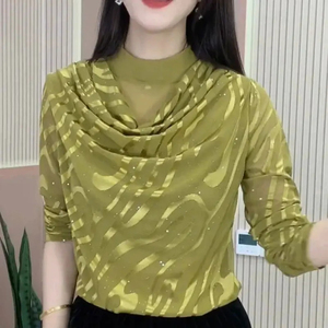 Camiseta Casual de Moda para Mujer, Cuello Redondo, Estampada, Top Simple con Parches, Manga Corta, Ajustada, Talla Grande, Primavera, con Botones - Product Image 3