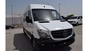 Sprinter d'occasion 2023, sièges en cuir R18 gauche, climatisation, essence, automatique, Euro4, caméra 360°, éclairage LED, écran tactile panoramique - Product Image 2