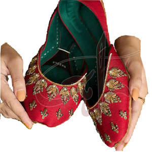 Khussa de Mujer Antideslizante de Alta Calidad con Suela de Cuero Genuino, Colores y Tallas Personalizables, Suministro Directo de Fábrica en Existencia - Product Image 3