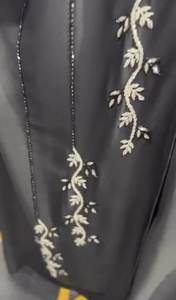 Vêtements islamiques traditionnels musulmans élégants et modestes pour femmes Beau travail à la main Abaya de qualité supérieure Style Dubaï-Accessoire inclus - Product Image 3