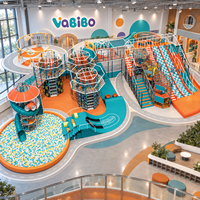 Parc de jeux commercial intérieur surélevé avec pistes, piscines à balles, tours de cordes, toboggans géants et activités d'escalade pour les familles (FEC)
