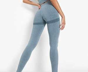 Mallas Capri de cintura alta sin miedo para mujer 2024 con bolsillos laterales, ropa de gimnasio sólida para Fitness, diseño OEM con servicio - Product Image 3