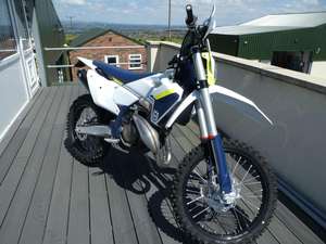 Motos de carreras TE 250 de 2 tiempos de calidad (Motocicleta) - Product Image 2