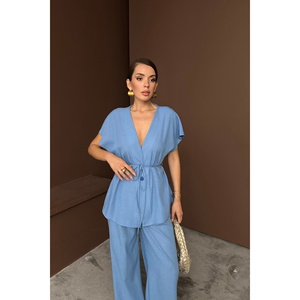 Conjunto de Blusa y Pantalones de Lino para Mujer, Cuello en V, Cintura con Lazo, Color Azul - Product Image 2