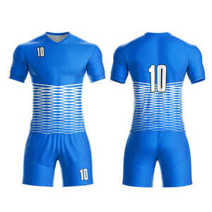 Conjuntos de uniformes de entrenamiento de fútbol de color personalizados Ropa deportiva al aire libre con logotipo diseñado con nombre de equipo Hecho en Pakistán - Product Image 4