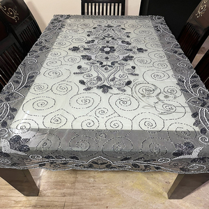 Ensemble élégant de nappes de banquet et de mariage en polyester Housses de chaise et de table en tissu de luxe pour les repas, les événements et les occasions spéciales - Product Image 1