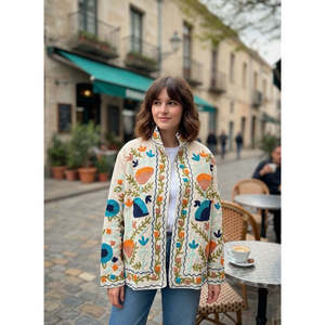 Blouson Bomber Réversible en Velours Brodé Suzani, motif Samarkand Bloom en Ivoire avec matelassage Terracotta et Teal, Taille XXL, pour le Printemps - Product Image 6