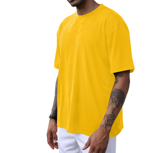 T-shirt uni classique pour hommes conçu avec un tissu supérieur et des coutures solides pour une usure confortable, durable et sans tracas - Product Image 5