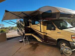 Camping-car Jayco Grayhawk 30X modèle 2017 d'occasion en excellent état disponible à la vente - Product Image 2