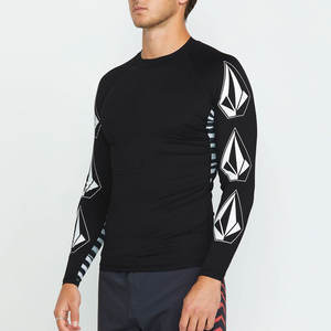Vêtements Slim Fit confortables pour la course et le Fitness Rash guard Équipement d'entraînement durable pour hommes et femmes Rash guard - Product Image 3