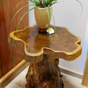 Mesa de café Kinaree hecha de madera maciza de teca con acabado natural para muebles de sala de estar. - Product Image 2