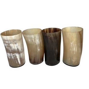 Taza para beber de vidrio de ágata personalizable de la mejor calidad, estilo de cuerno de vaca de búfalo Natural, artesanías de diseño de animales de marfil pulido - Product Image 1