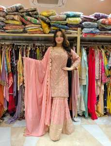 Nuevo y Elegante Vestido de Fiesta para Mujer, Diseño de Temporada, Georgette Sintética con Bordado Pesado y Lentejuelas, Lavable a Máquina - Product Image 2