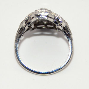แหวนทองคำขาว2.75ct และมรกตประดับพลอยเทียมชุบทองโรเดียมสำหรับงานแต่งงาน - Product Image 4