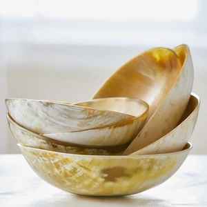 Bol en corne de buffle de meilleure qualité fait à la main couleur de corne naturelle ustensiles de cuisine ronds profonds respectueux de l'environnement par l'artisanat en croissant - Product Image 1