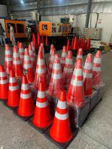 Directo de fábrica 75cm PE Conos de tráfico Ingeniero Grado Base de goma reflectante Seguridad Barreras de carretera de plástico Naranja EASTERN HIGHWAY - Product Image 5