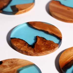 Ensemble de sous-verres ronds en bois et résine de qualité supérieure pour utilisation de bureau de pendaison de crémaillère ou décor de table élégant pour la maison avec quantité minimale de commande flexible - Product Image 2