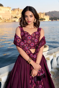 Vêtements de mariage en soie Tasar avec imprimé floral avec feuille de travail Lehenga Choli Fabricant et fournisseur de Surat - Product Image 4