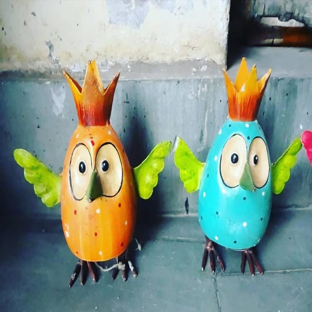 สีดำสีกากี