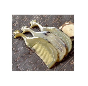 Peigne en corne de buffle avec sculpture et gravure 3D pour les soins des cheveux et une qualité supérieure élégante - Product Image 6