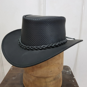 Chapeau de cowboy en cuir perforé noir à prix raisonnable, chapeau de randonnée occidental respirant avec bande tressée, chapeau de ranch pour hommes - Product Image 1