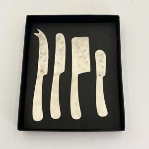 Classic and Luxury Stainless Steel Butter and cheese <b>Knives</b> Set of 4 in High Quality Finish for the Use of Kitchen & Restaurant - Product Image 5