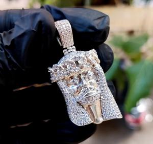 Collar con Colgante de Jesús con Diamante Moissanite VVS Certificado por GRA, Chapado en Oro sobre Plata 925, Joyería Fina para Mujer a Bajo Precio - Product Image 3