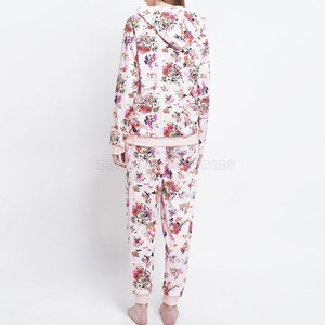 100% Cotton Winter Plus Size Hooded Sublimated Women Tracksuits Quick Dry Wholesale - Product Image 3