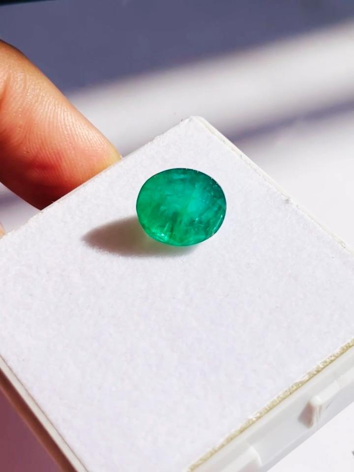 สีเขียว