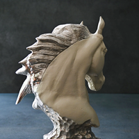 Sculpture artisanale en laiton de tête de cheval, art mural moderne en métal, décoration de table, pièce maîtresse équine personnalisable, anniversaire à domicile