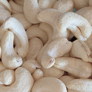 ขายส่งเม็ดมะม่วงหิมพานต์คุณภาพสูง เม็ดมะม่วงหิมพานต์ W320 จากแทนซาเนีย ส่งออกไปยังสหรัฐอเมริกา สหภาพยุโรป และตะวันออกกลาง - Product Image 1