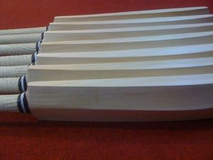 Chauve-souris Hardball de cricket professionnel de qualité internationale saule anglais saule du Cachemire meilleurs matériaux haut pour balles - Product Image 4