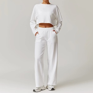 Logo personnalisé de la conception Survêtement d'entraînement pour femmes en coton de qualité supérieure respirant 2 pièces Ensemble de yoga et de gymnastique décontracté de haute qualité - Product Image 2