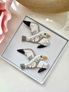 Broches perlées Broche design faite à la main. Accessoires de haute qualité. Broche design unique. Baby shower meilleur cadeau. - Product Image 4