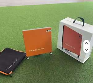 Simulateur de golf CHART TOPPING TrackMan 4 Monitor, moniteur de golf à double radar - Product Image 5