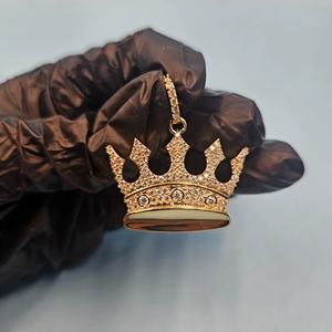 Nouveauté Pendentif Couronne royale en argent 925 plaqué or avec diamants Moissanite VVS glacés Hip Hop pour femmes Mode - Product Image 1